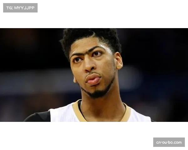 法兰克福后卫克里斯滕森踝关节扭伤,科赫停赛影响防守稳定性 法兰克福后卫克里斯滕森踝关节扭伤,科赫停赛影响防守稳定性